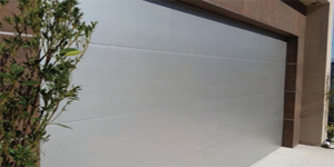 Flush Smooth Garage Door